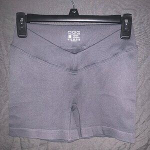 Ribbed Seamless High Waist Cross Over Athletic Shorts (L)